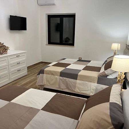 Ferienwohnung Al Vicolo Stretto Brancaleone Marina Exterior foto