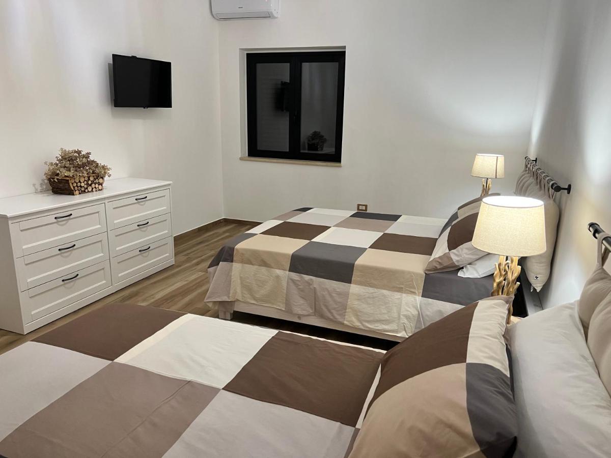 Ferienwohnung Al Vicolo Stretto Brancaleone Marina Exterior foto